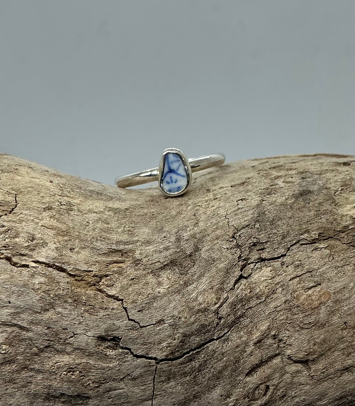 Cute pottery silver ring UK size P1/2