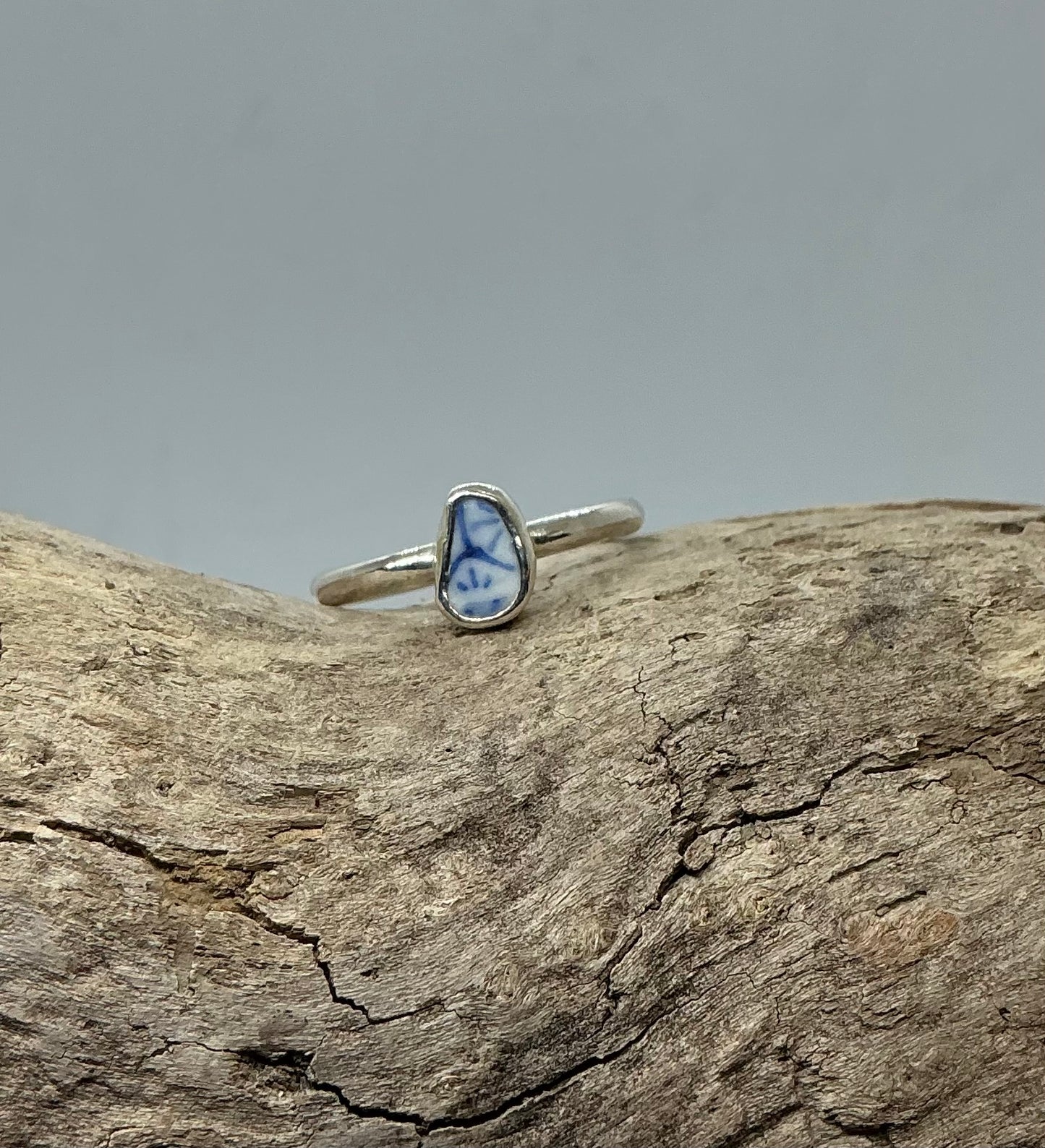 Cute pottery silver ring UK size P1/2