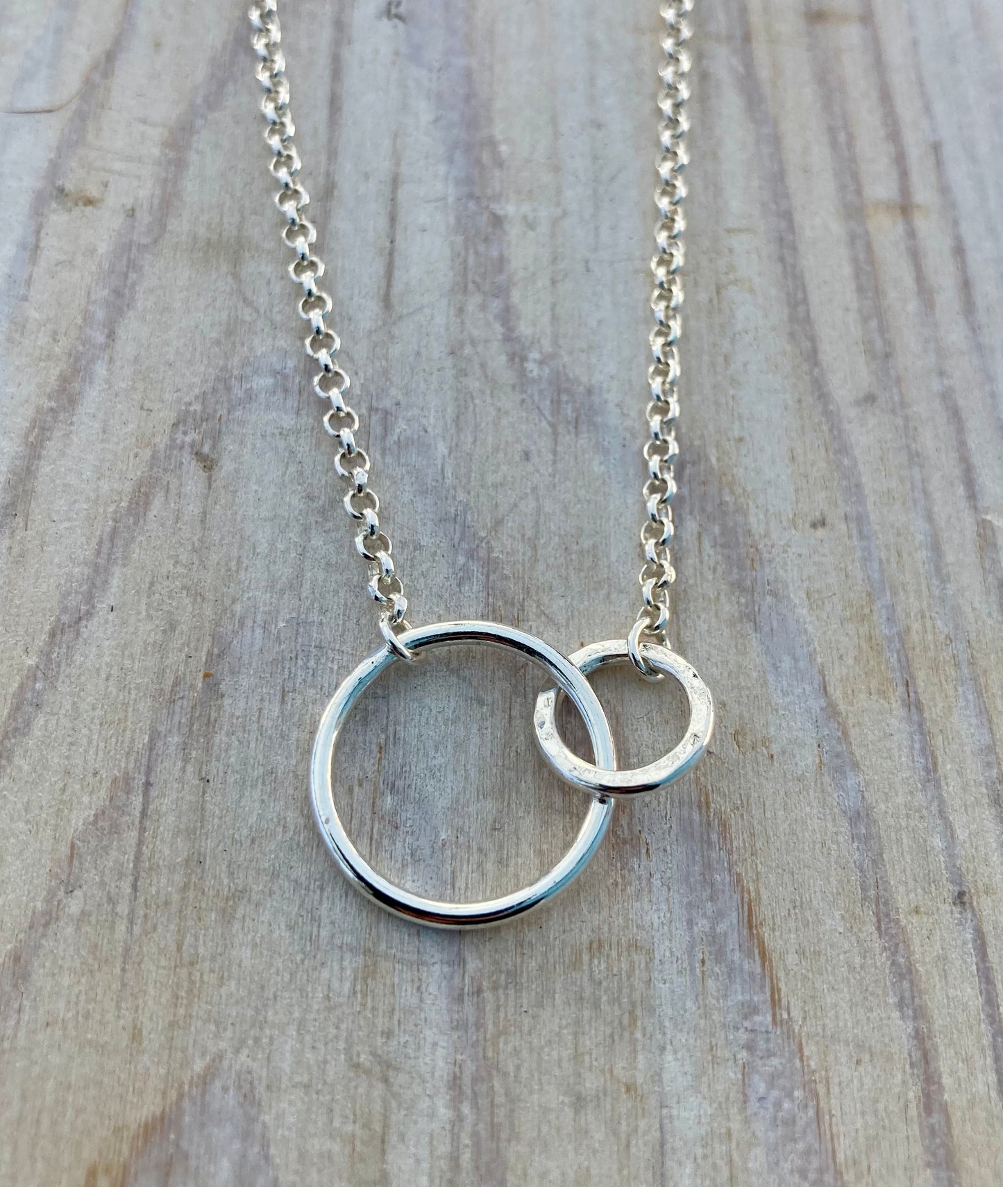 Linked circle pendant
