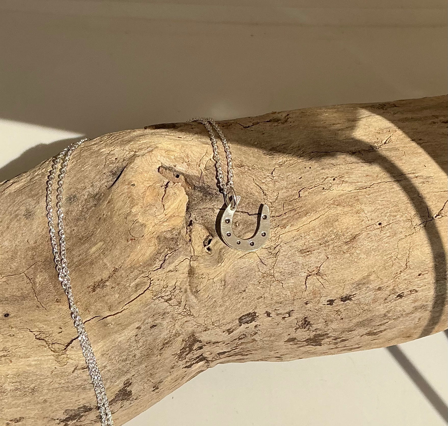 Lucky horseshoe pendant