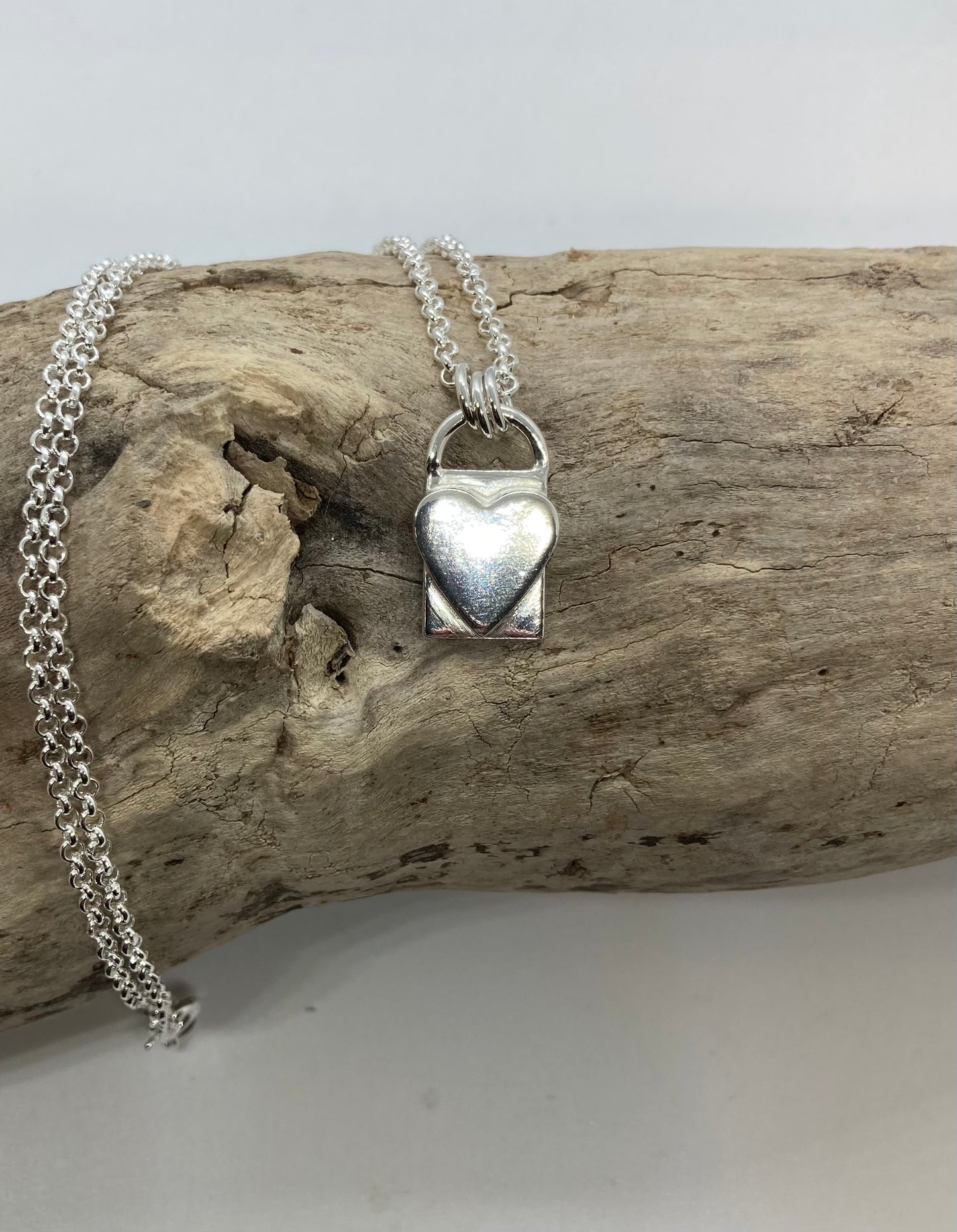 Heart lock pendant