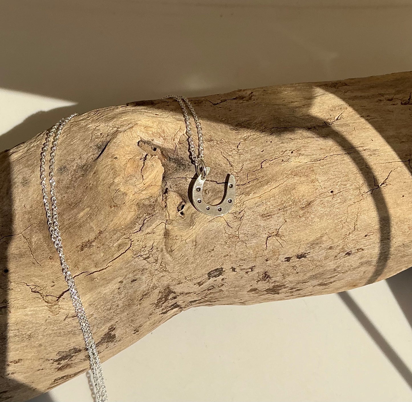 Lucky horseshoe pendant