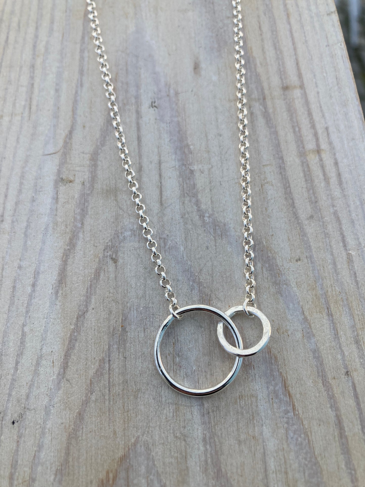Linked circle pendant