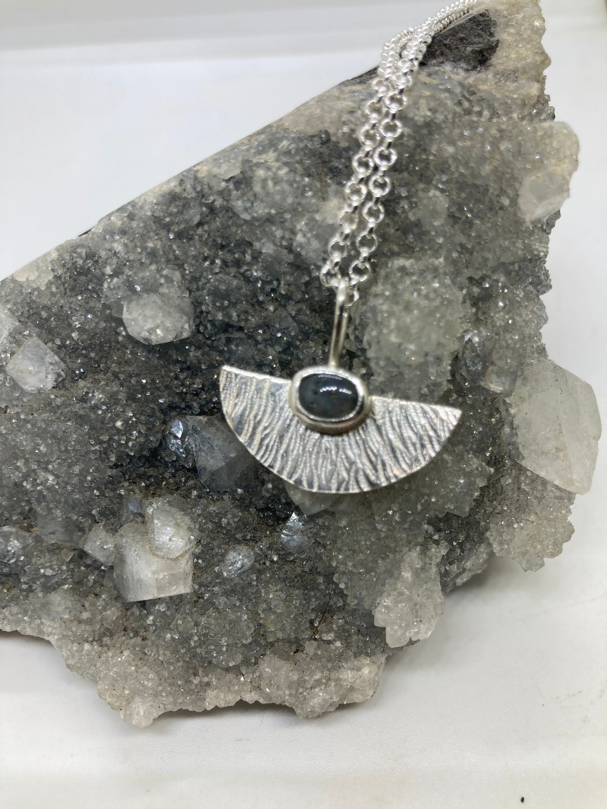 Labradorite sterling silver pendant