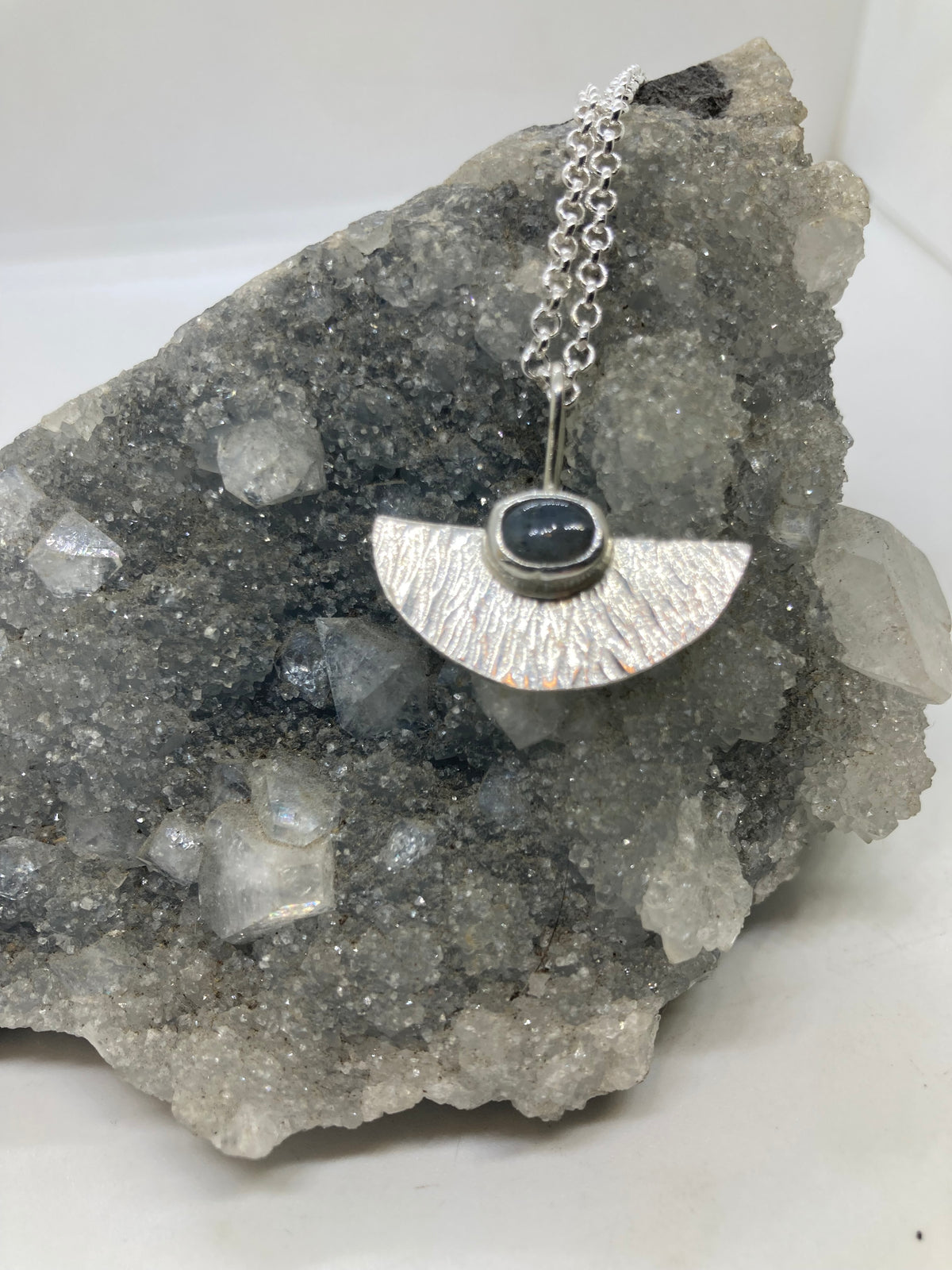 Labradorite sterling silver pendant