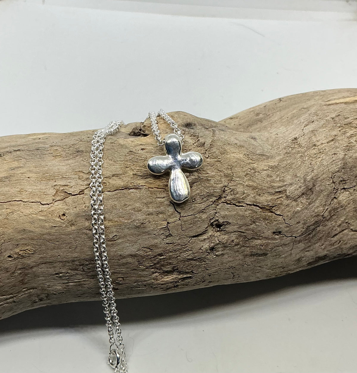 Chunky Cross pendant