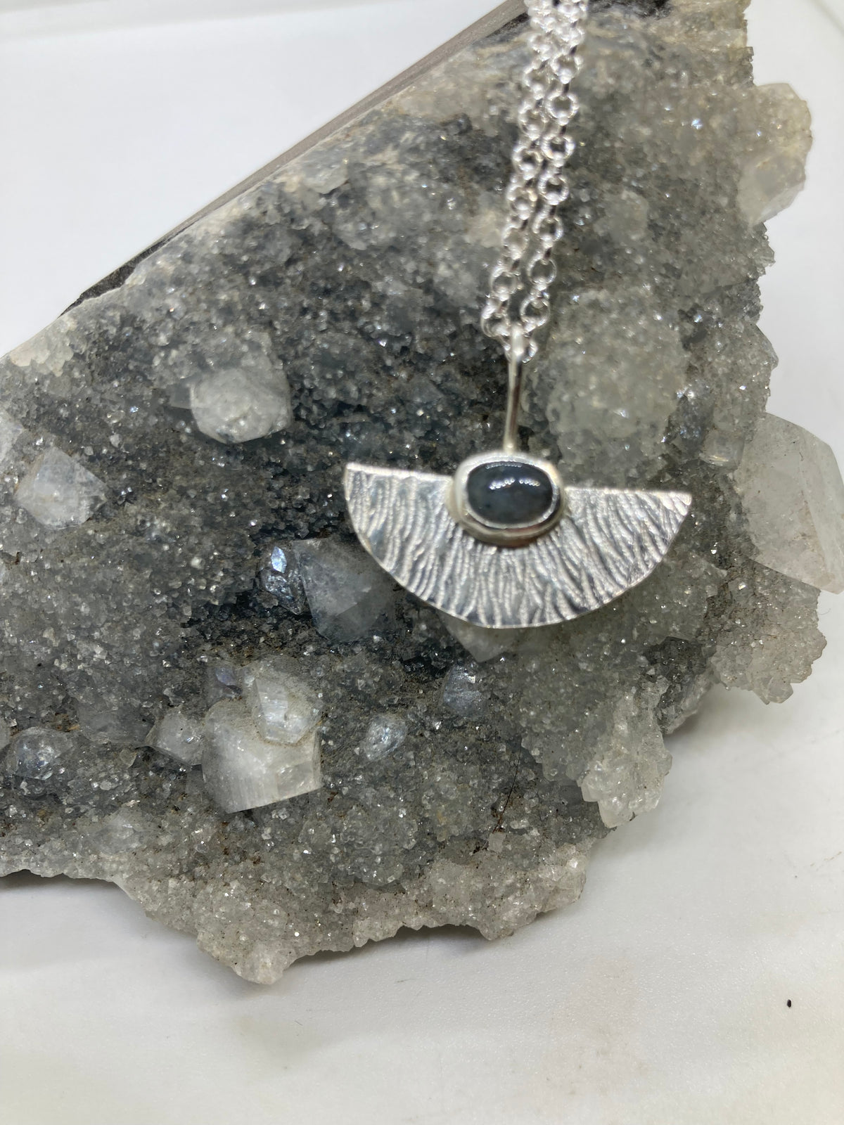 Labradorite sterling silver pendant