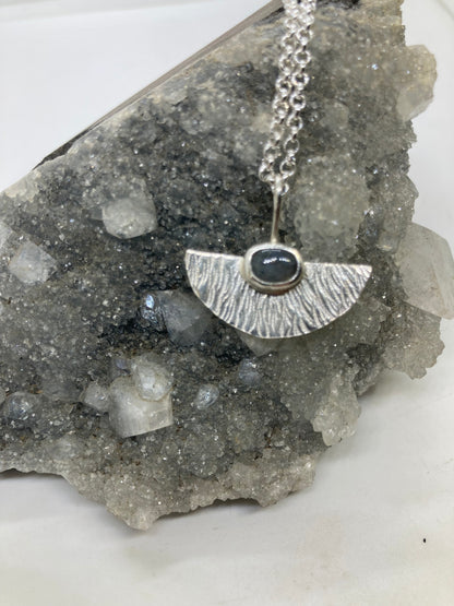 Labradorite sterling silver pendant