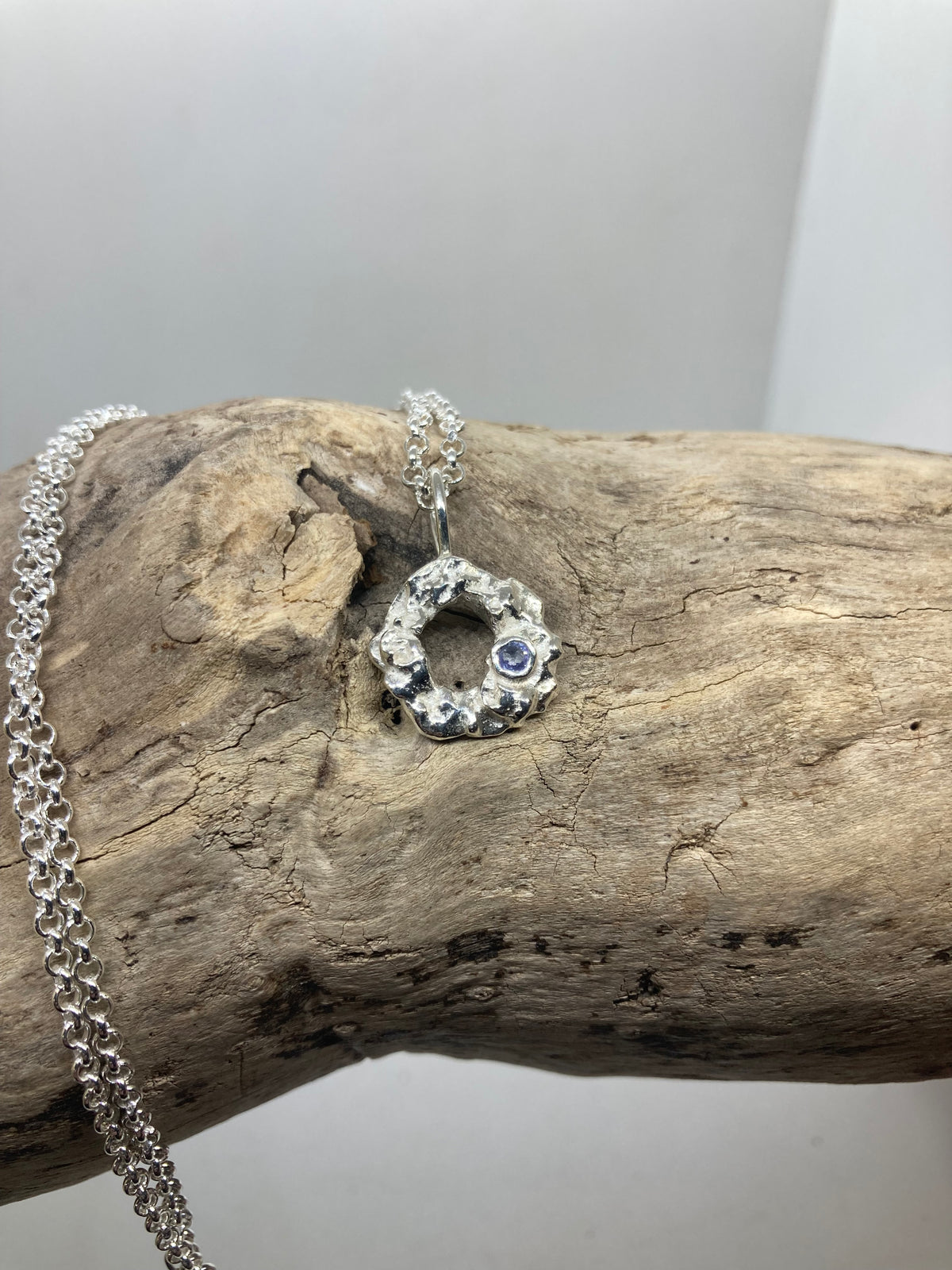Tanzanite molten pendant