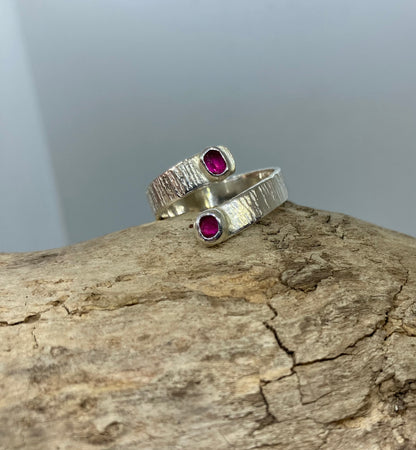 Ruby twist ring UK size O