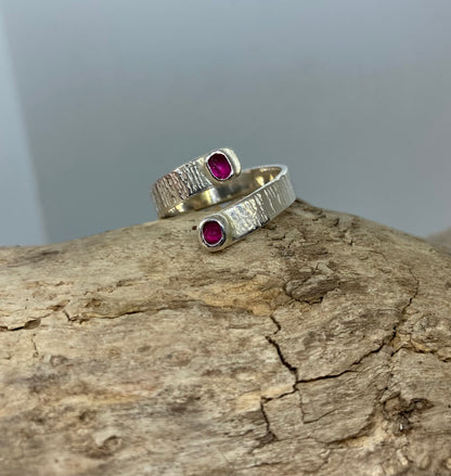 Ruby twist ring UK size O