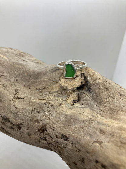 Kelly’s green Seaham sea glass ring UK size N1/2