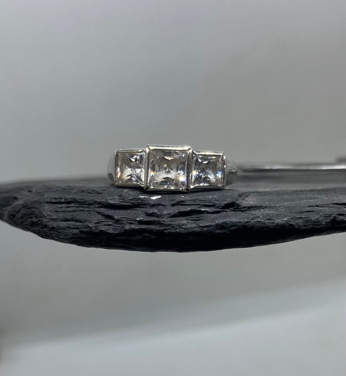 White gold and Cubic Zirconia ring UK size J