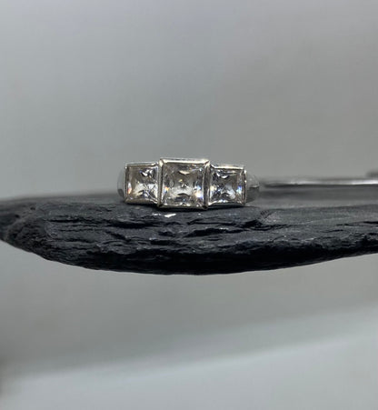 White gold and Cubic Zirconia ring UK size J