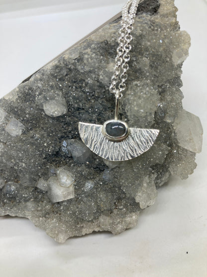 Labradorite sterling silver pendant