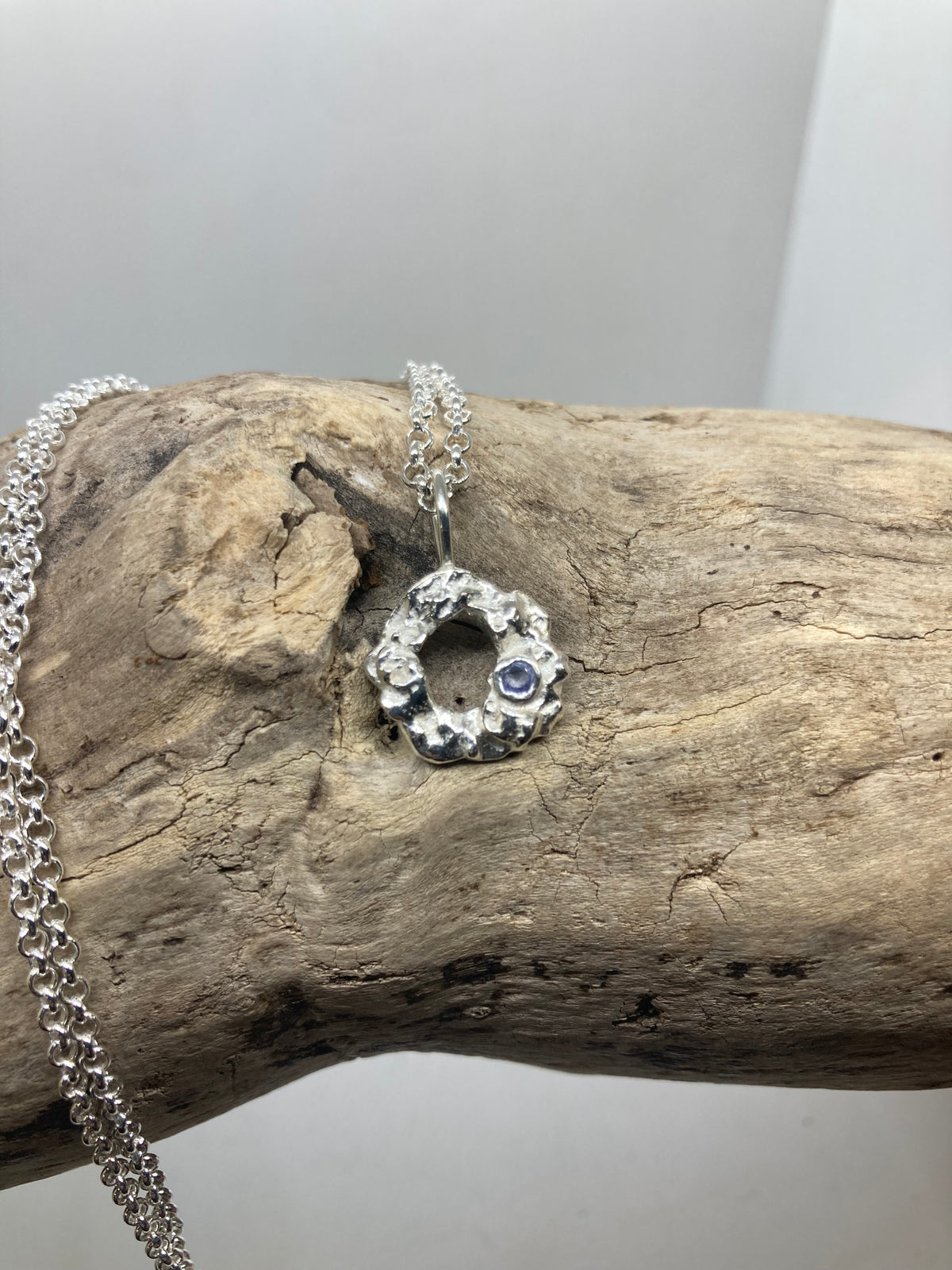 Tanzanite molten pendant