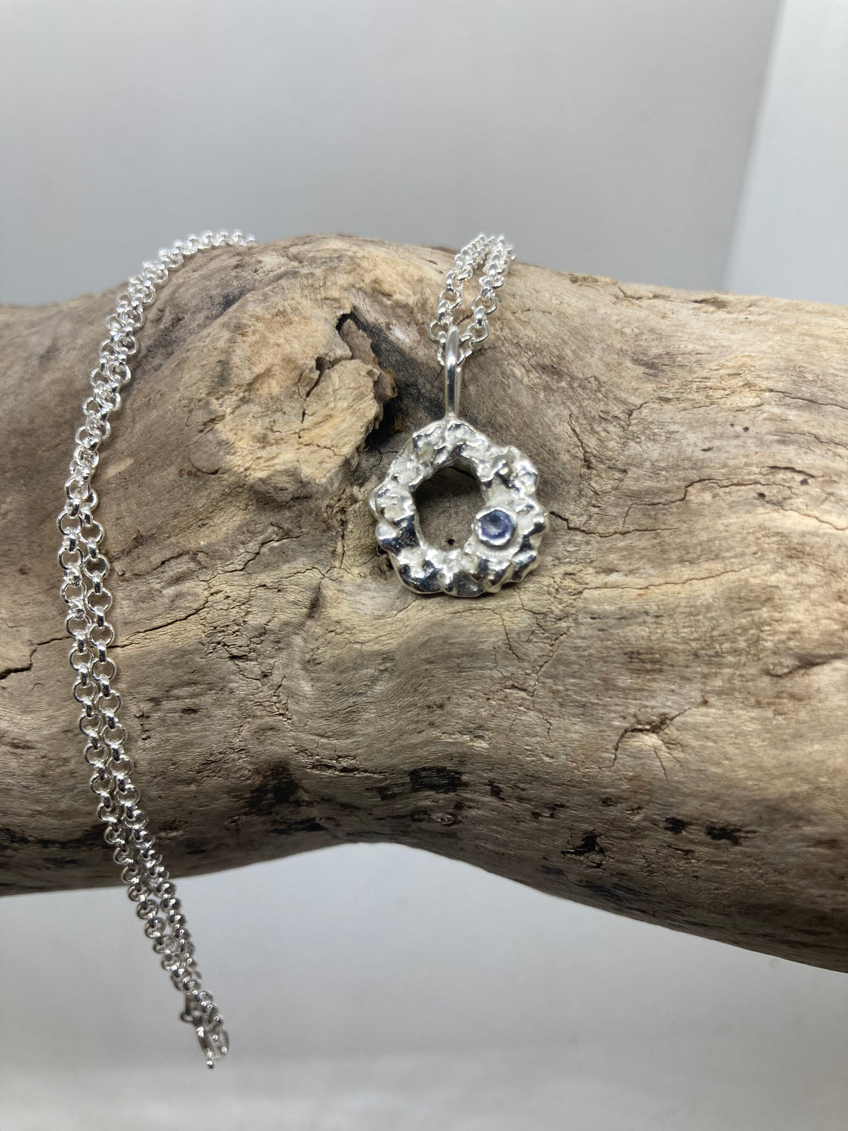 Tanzanite molten pendant