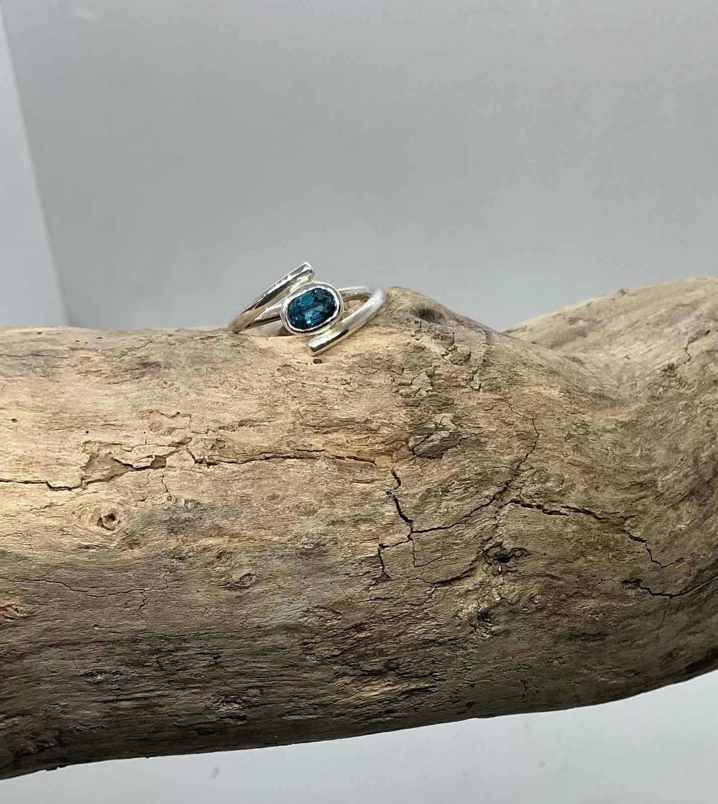 London blue Topaz twist ring UK size M