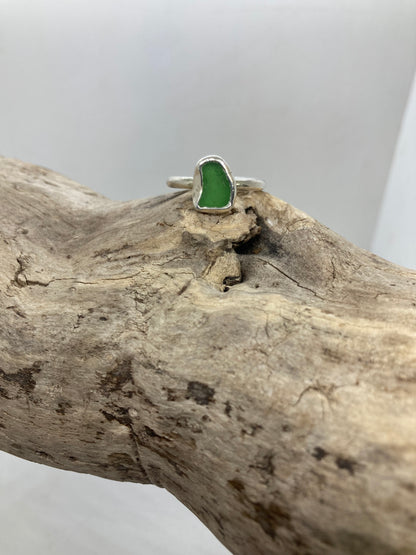 Kelly’s green Seaham sea glass ring UK size N1/2