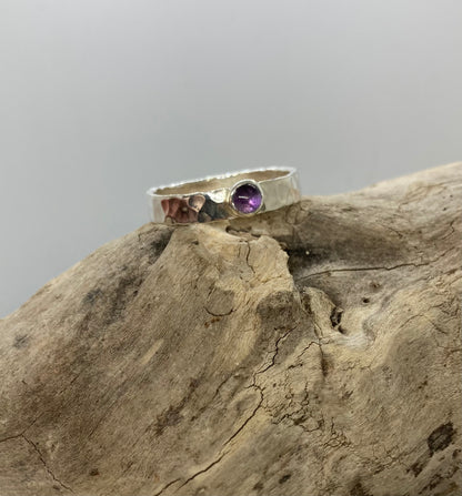 Amethyst hammered band UK size W