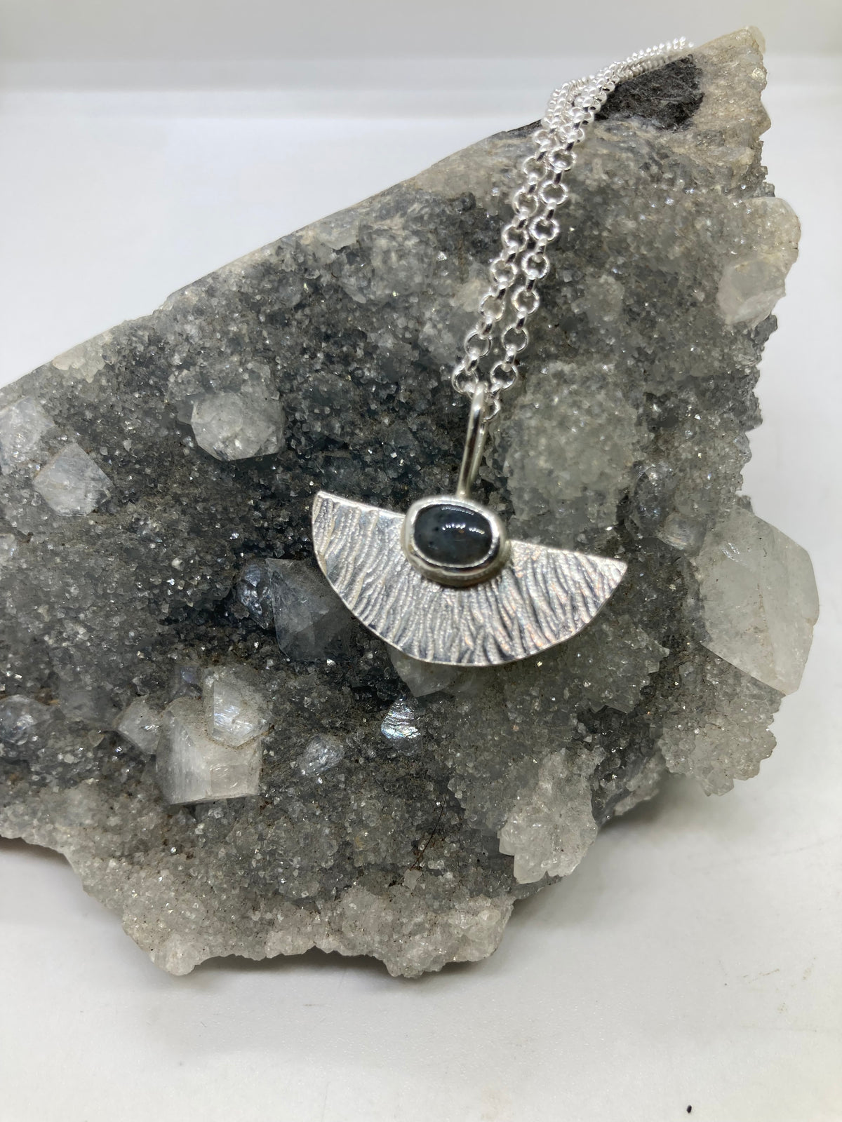 Labradorite sterling silver pendant