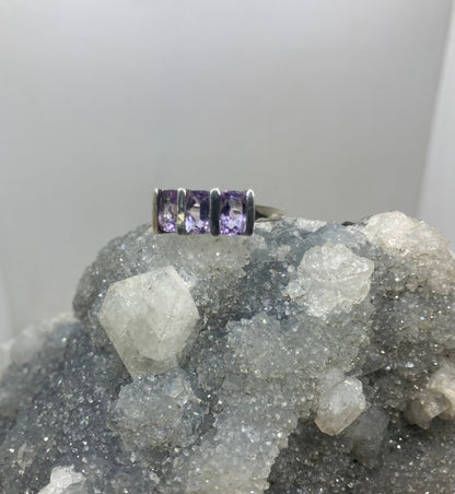 Preloved Amethyst Sterling Silver Ring – UK Size N½