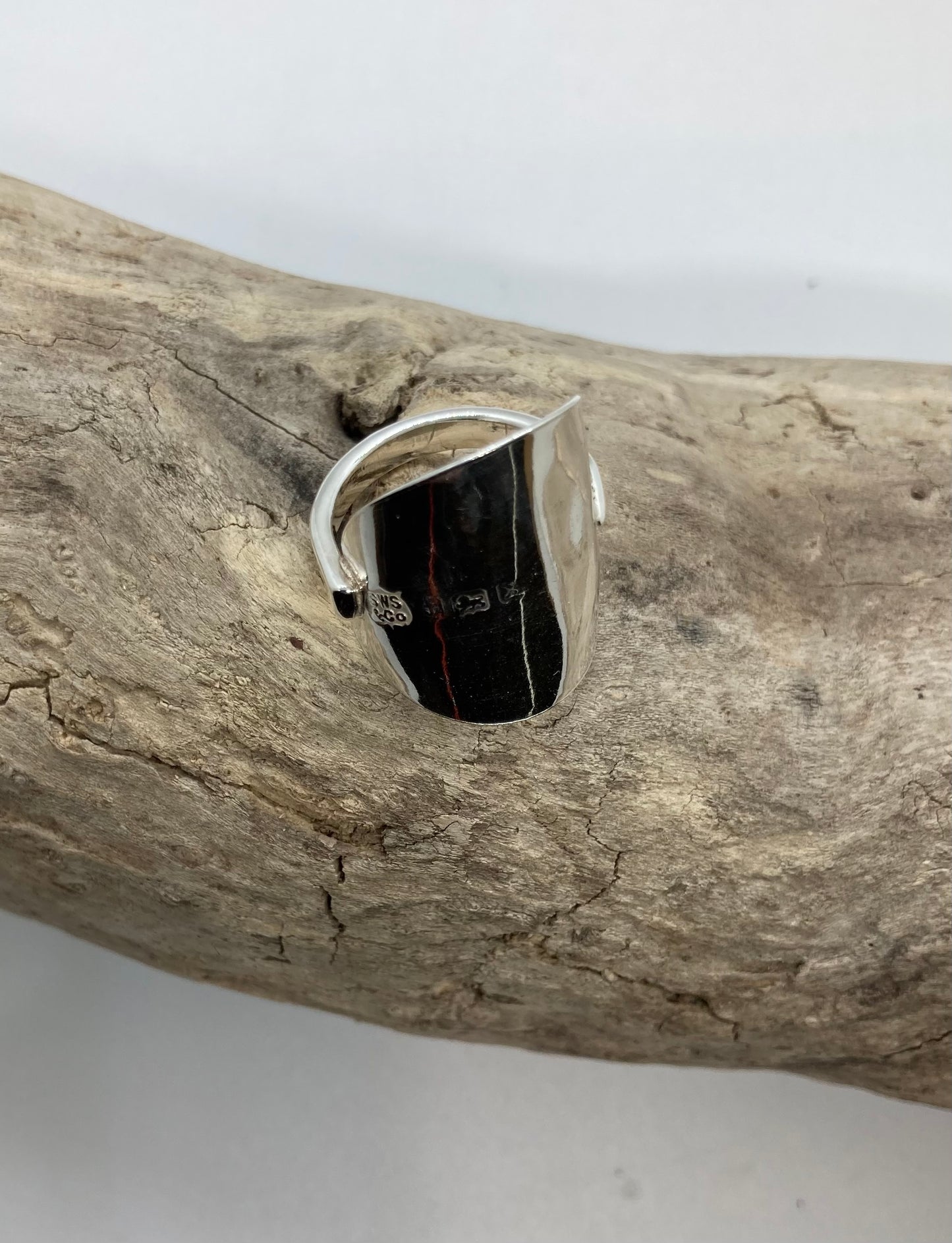 Coffee spoon ring UK size L