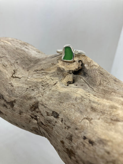 Kelly’s green Seaham sea glass ring UK size N1/2