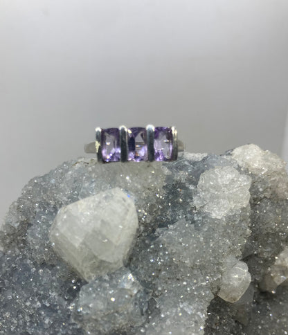 Preloved Amethyst Sterling Silver Ring – UK Size N½
