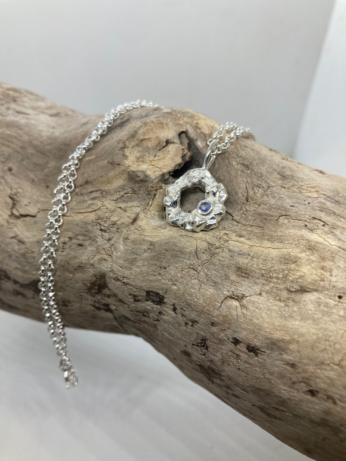 Tanzanite molten pendant