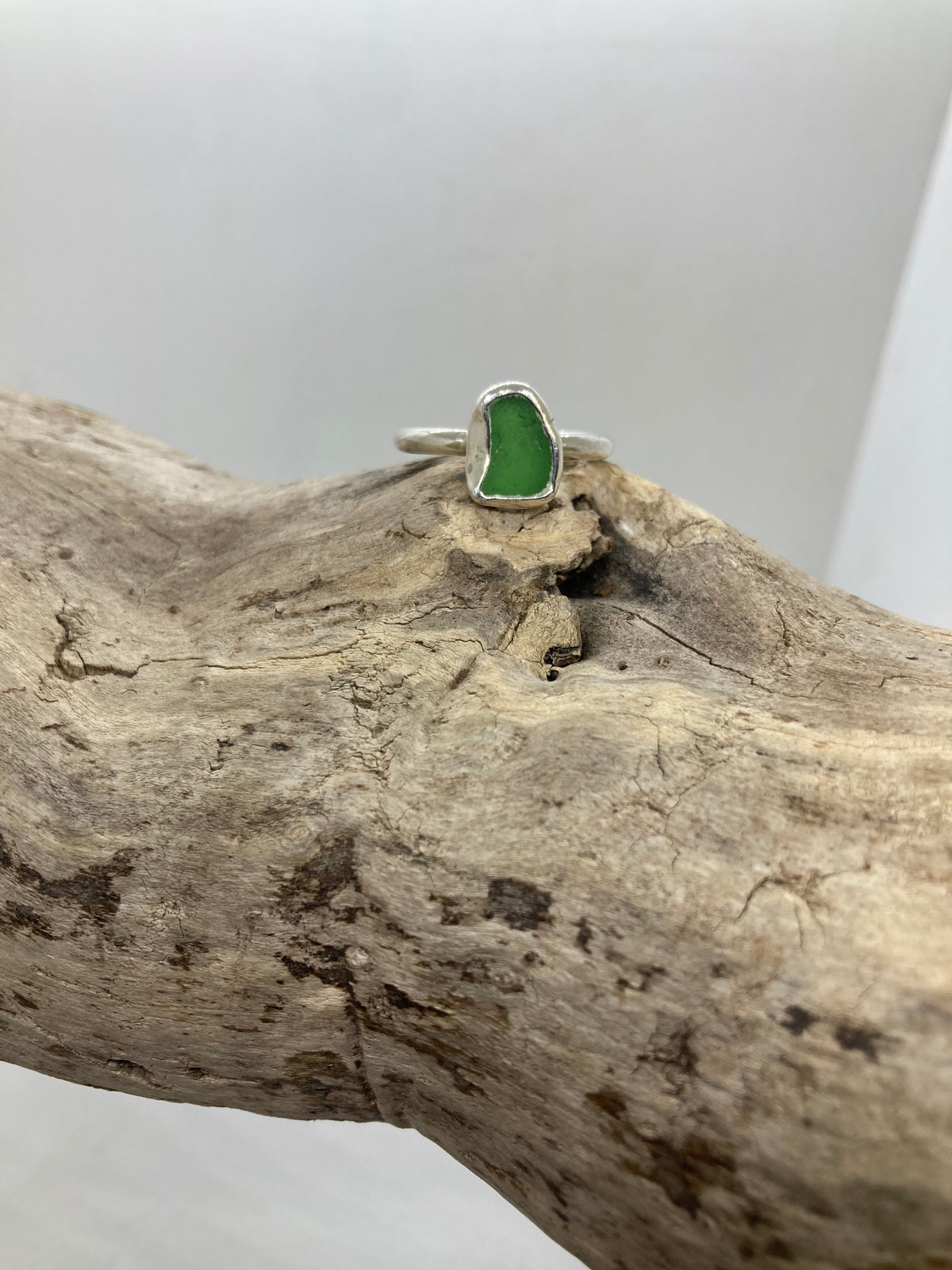 Kelly’s green Seaham sea glass ring UK size N1/2