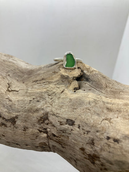 Kelly’s green Seaham sea glass ring UK size N1/2