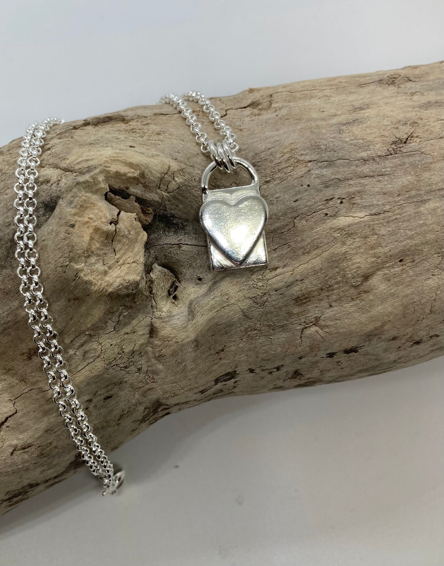 Heart lock pendant