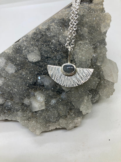 Labradorite sterling silver pendant