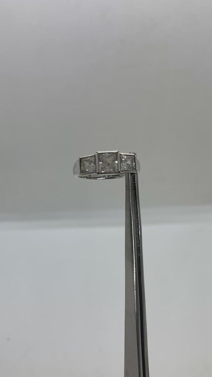 White gold and Cubic Zirconia ring UK size J